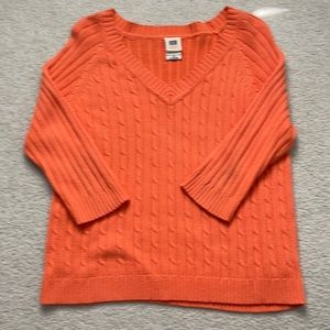 3/4 sleeve cable V neck sweater.